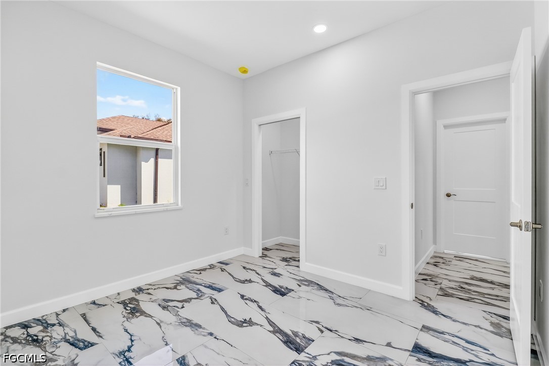 434 Rathburn St Property Photo 15
