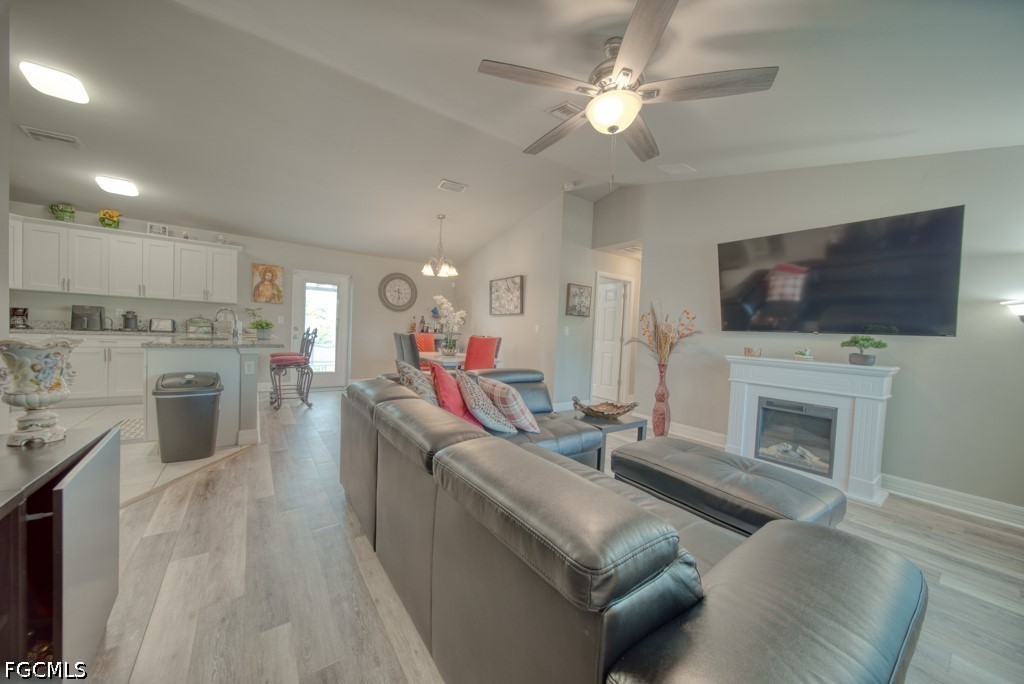 520 Wilmington Pkwy Property Photo 8