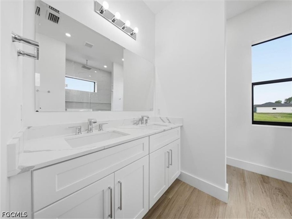 6125 Hershey Ave Property Photo 11