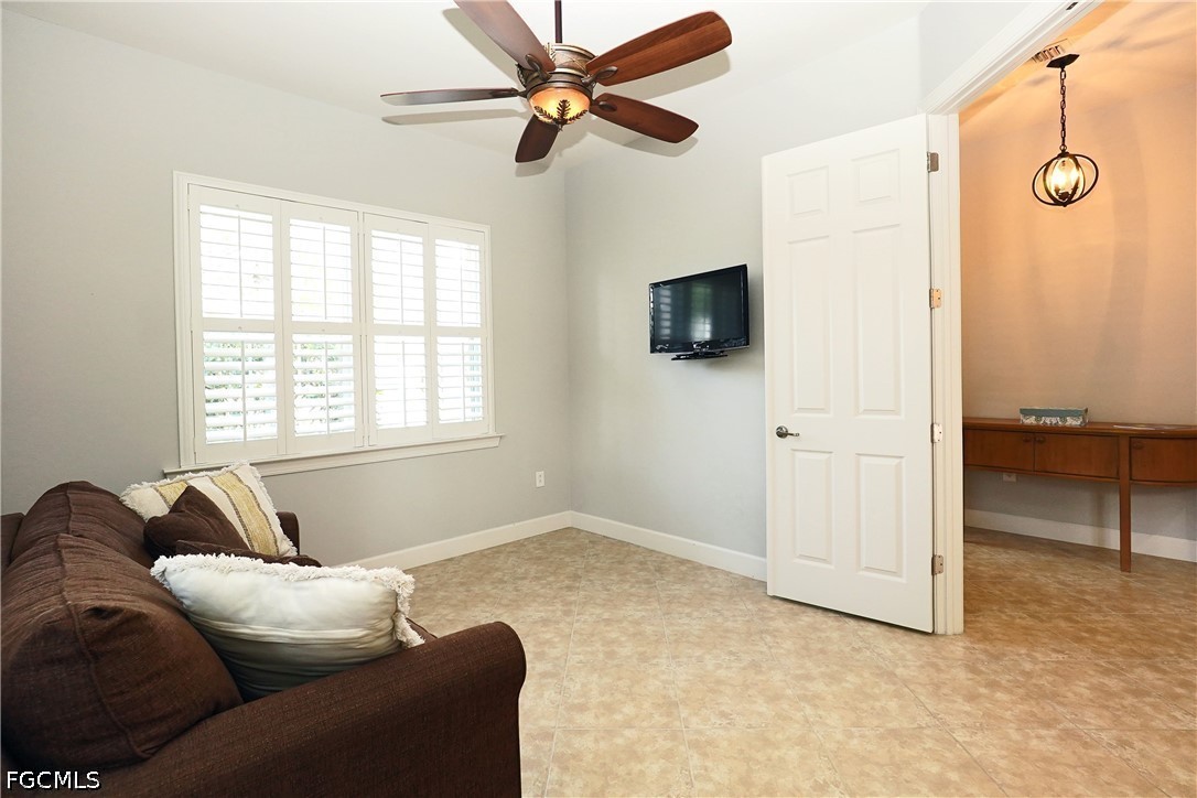 11265 Suffield St Property Photo 20