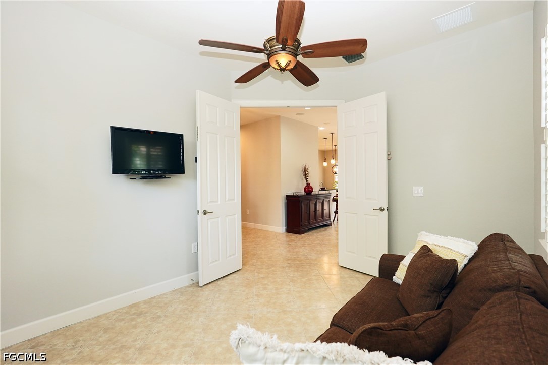 11265 Suffield St Property Photo 21