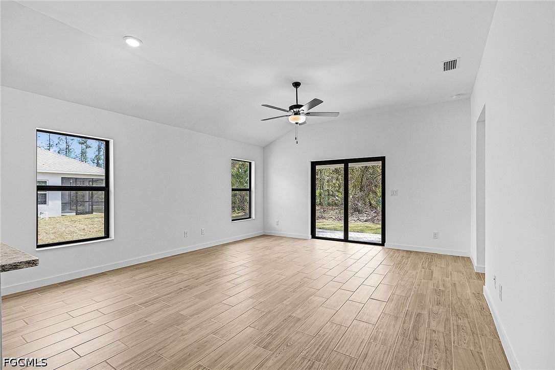 735 La Plata Ave Property Photo 10