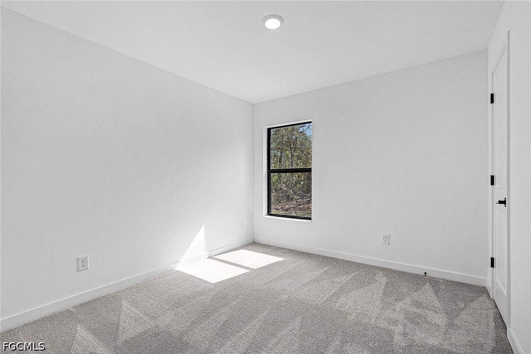 735 La Plata Ave Property Photo 17