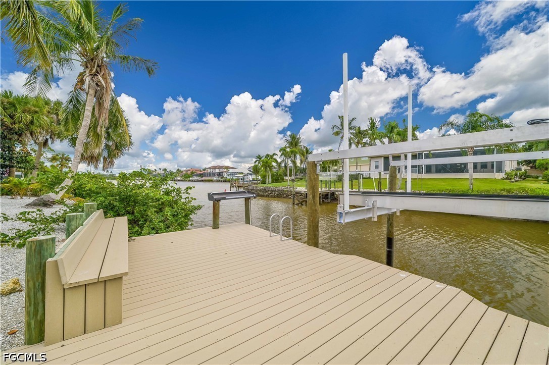 17611 Boat Club Dr Property Photo 4