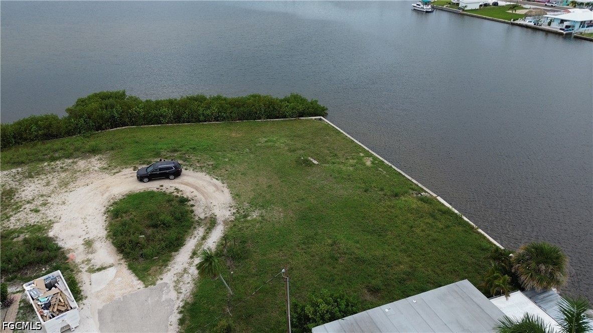 2638 Second St Property Photo 6