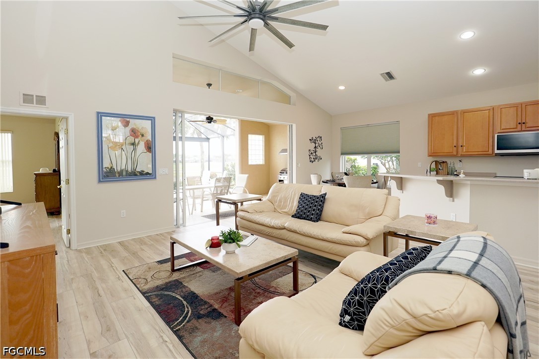 9227 Independence Way Property Photo 4