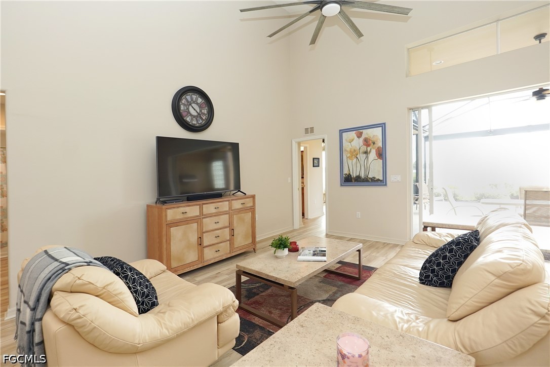 9227 Independence Way Property Photo 6