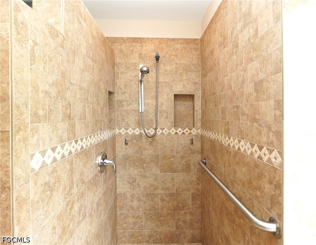 9227 Independence Way Property Photo 16