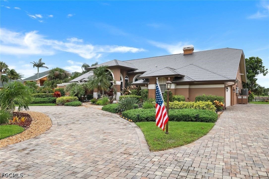16861 Fox Den Property Photo 4
