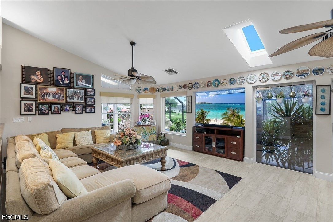 16861 Fox Den Property Photo 12
