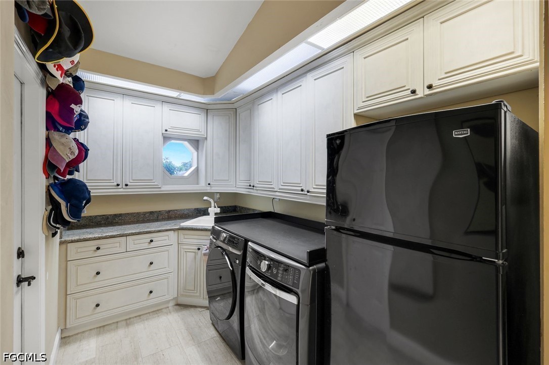 16861 Fox Den Property Photo 34