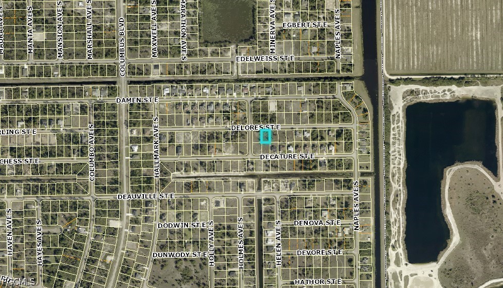 1236 Delores ST E Property Photo 1
