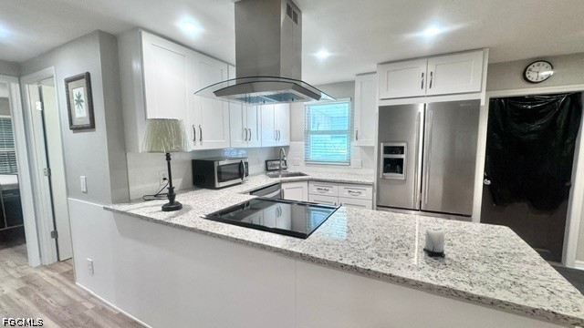 5509 Miles Standish Ln Property Photo 3