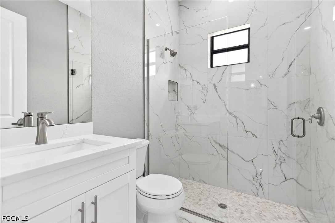 1114 Bari St E Property Photo 29