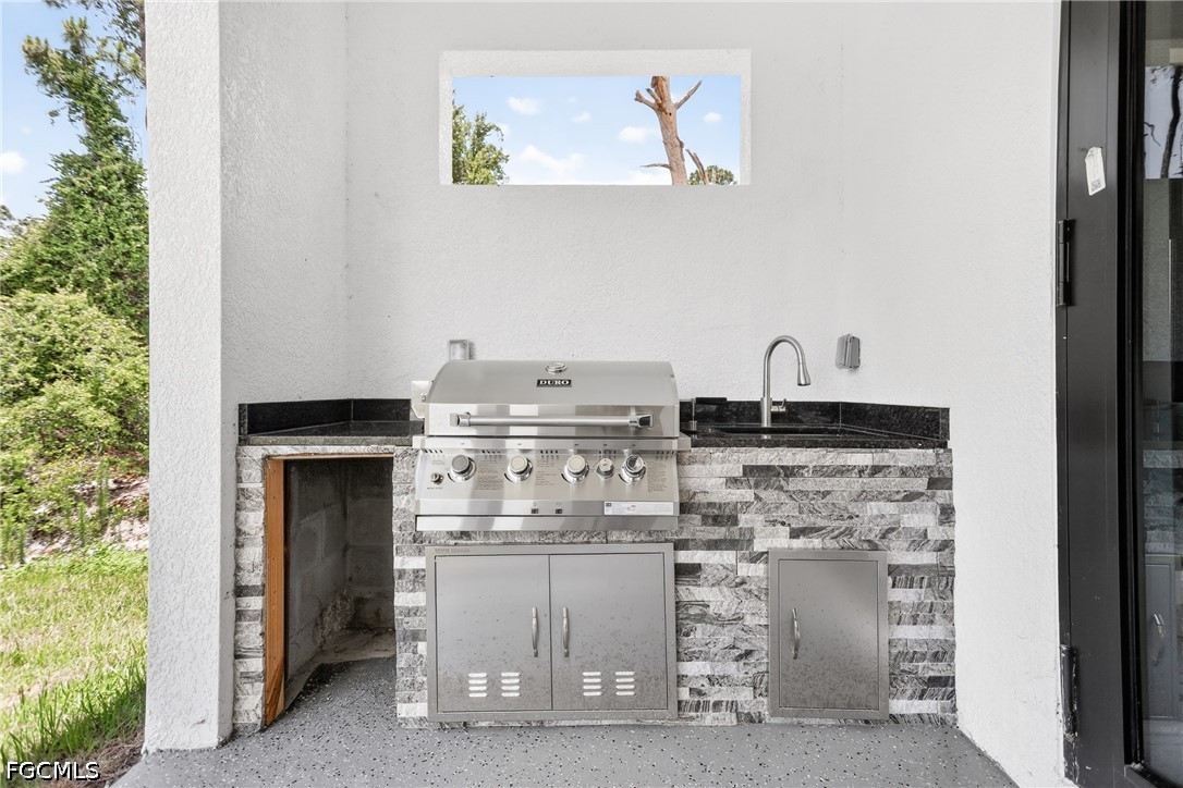 1114 Bari St E Property Photo 49