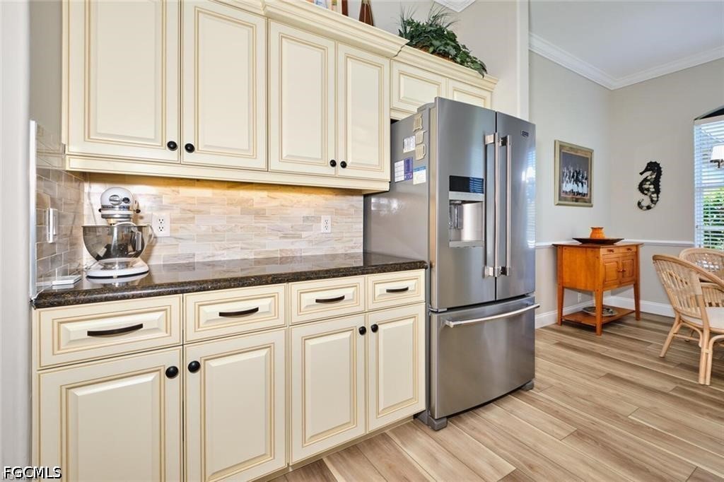 9240 Willowcrest Ct Property Photo 23