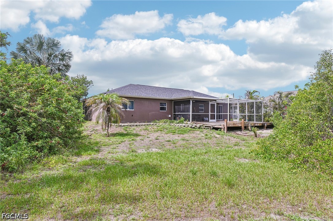 437 Raymer St Property Photo 29