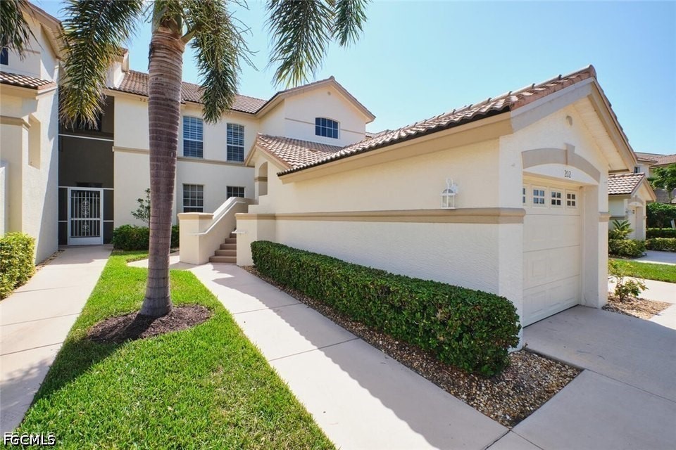 9250 Bayberry Bend 202 Property Photo 1