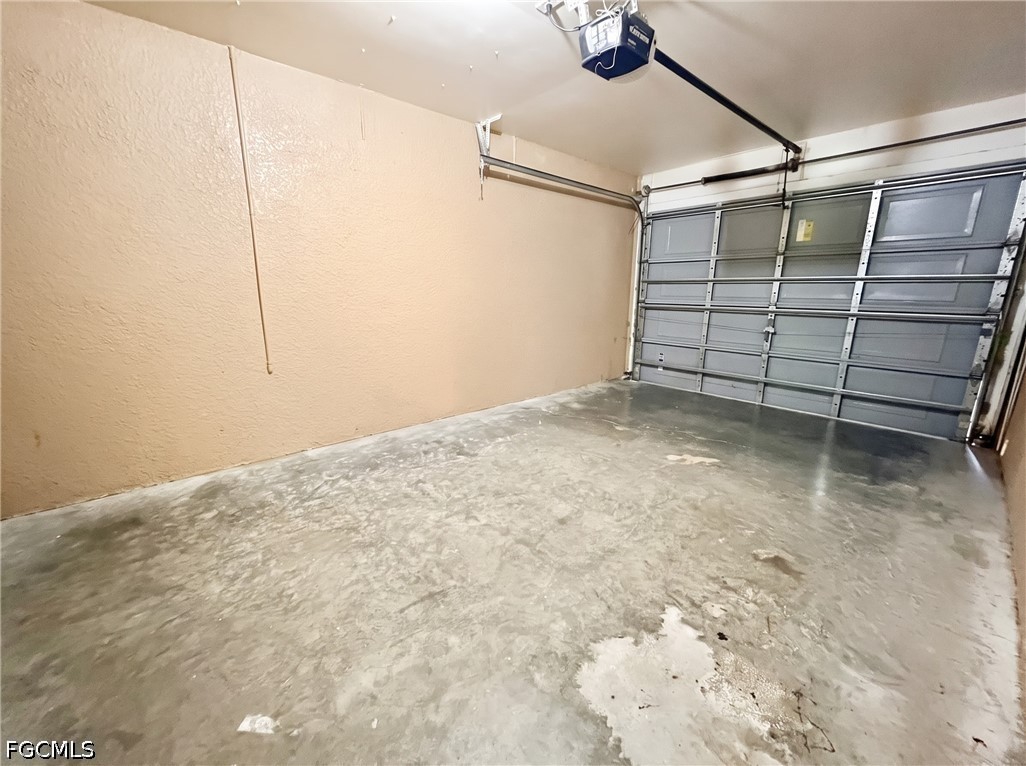 346 Bell Blvd S Property Photo 8