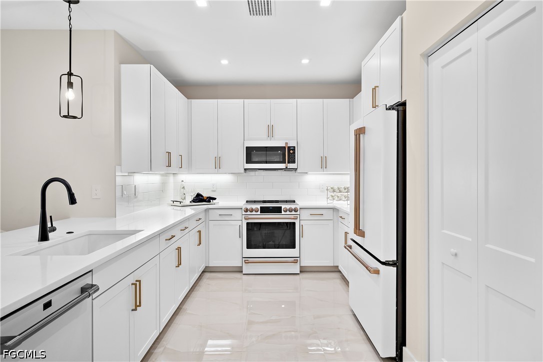 10952 Salt Bay Way Property Photo 7