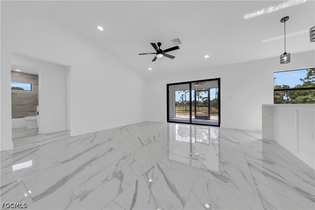 7573 19th Ter Property Photo 5