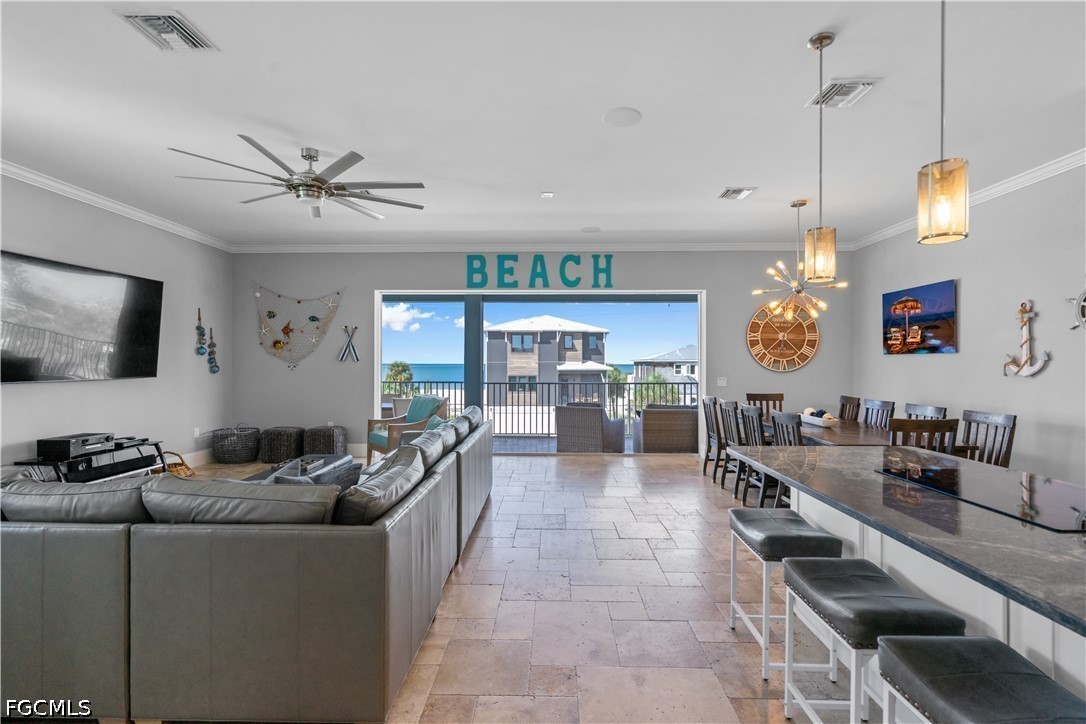 5335 Estero Blvd Property Photo 10