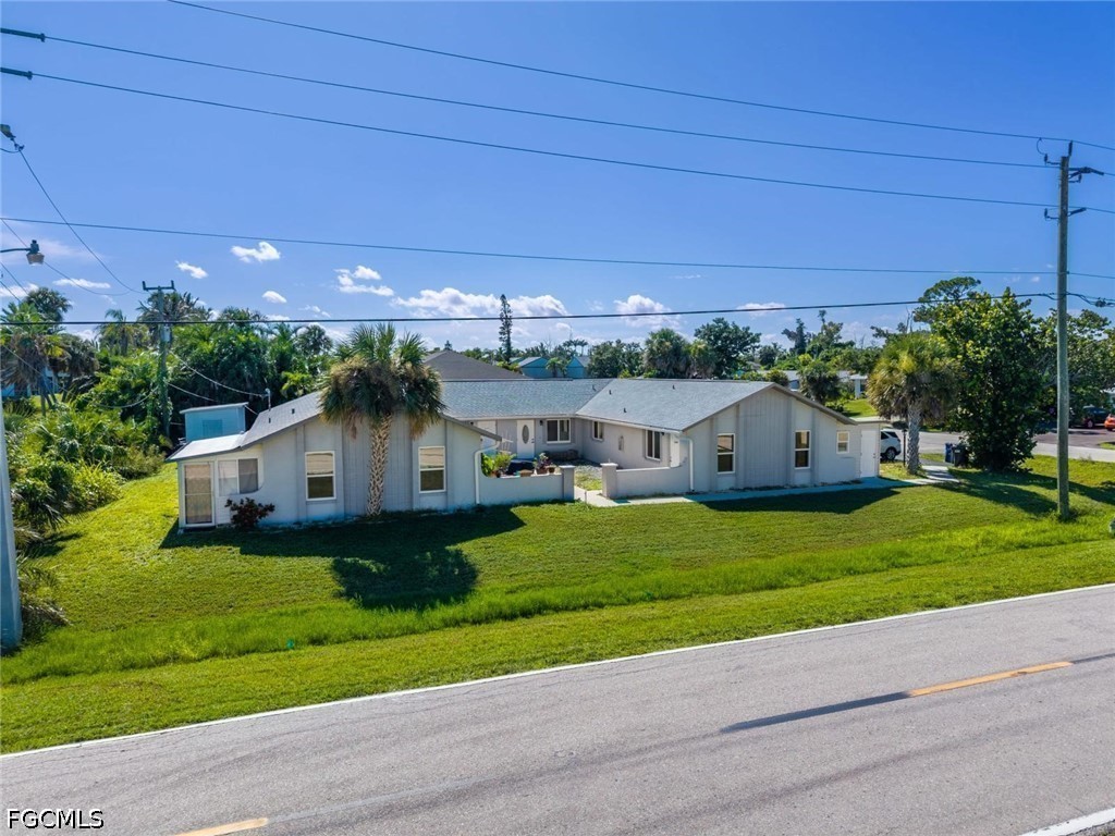 16595 Davis RD Property Photo 1
