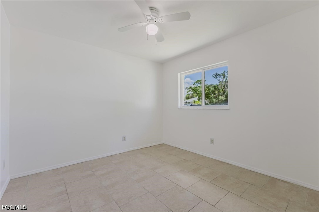 16595 Davis Rd Property Photo 19