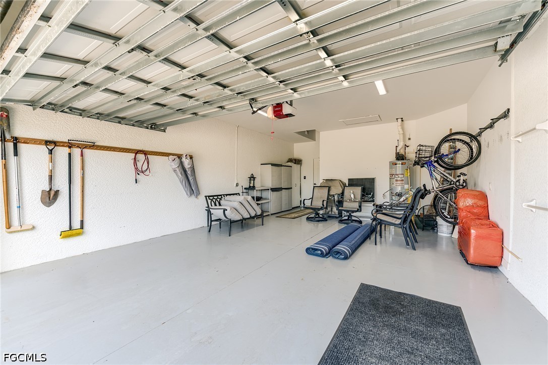 9211 Aviano Dr Property Photo 39