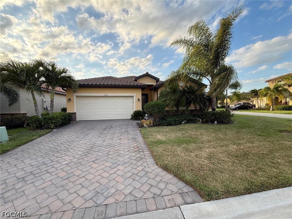 12963 Pemberton Way Property Photo 3