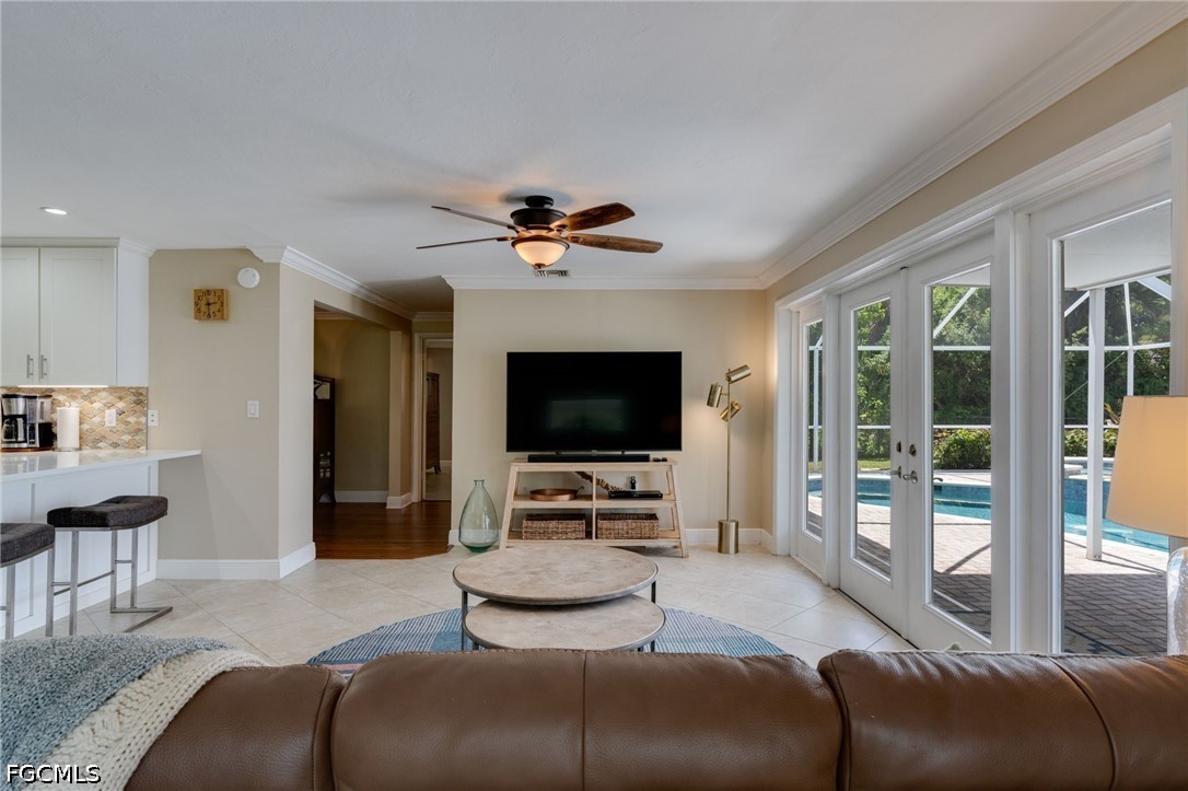 1347 Oaklawn Ct Property Photo 6