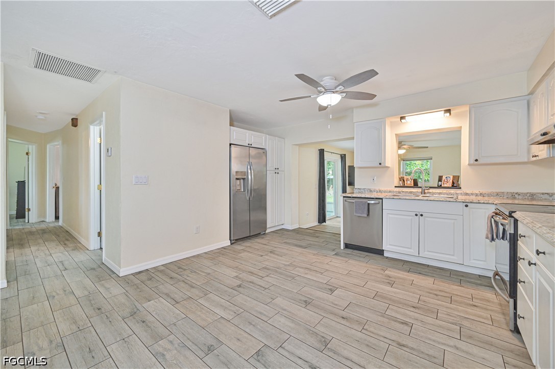 1130 Travis Ave Property Photo 6
