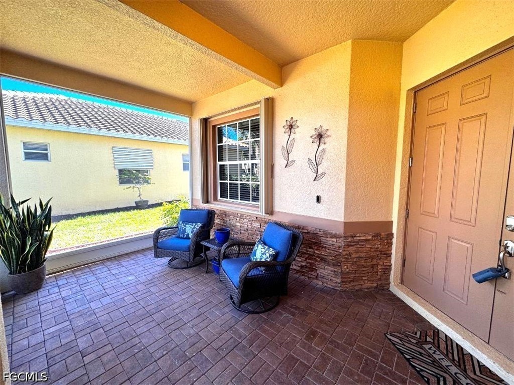 2560 Keystone Lake Dr Property Photo 3