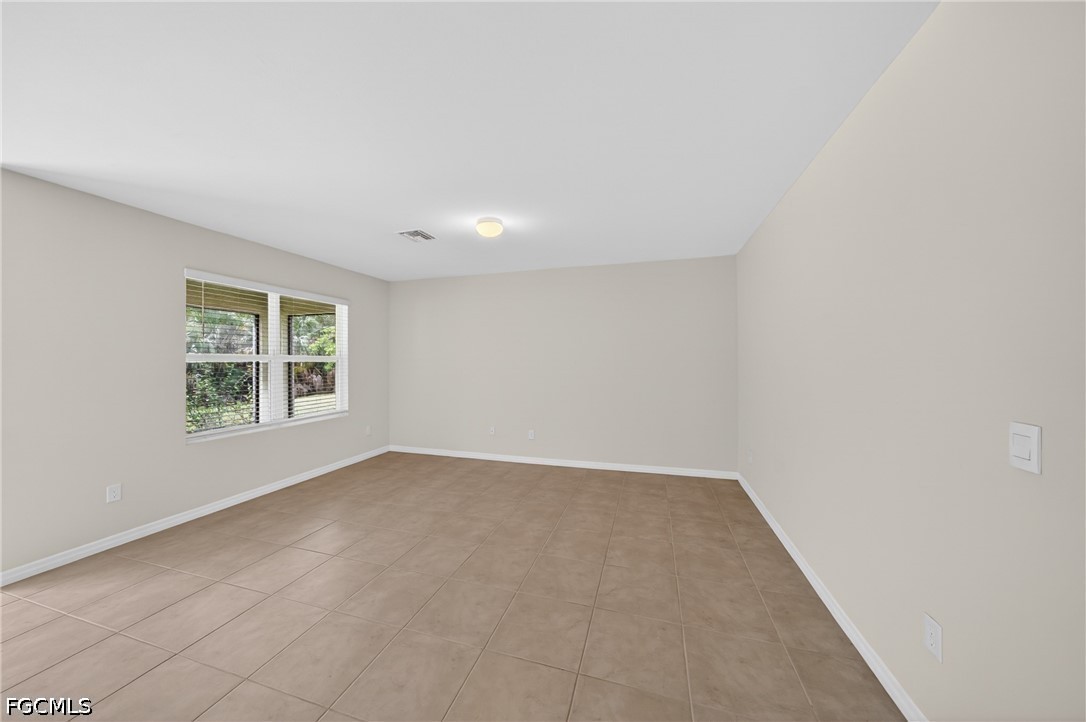 18546 Marlin Kite Ln Property Photo 5