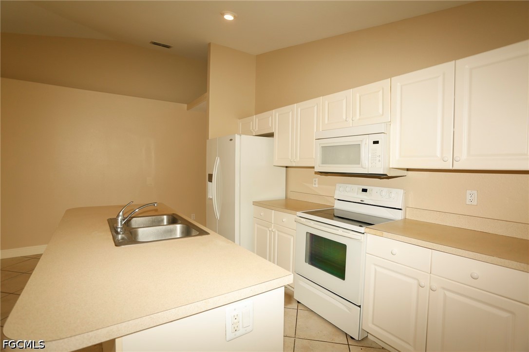 4754 Leonard Blvd S Property Photo 6