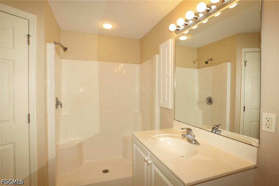 4754 Leonard Blvd S Property Photo 11