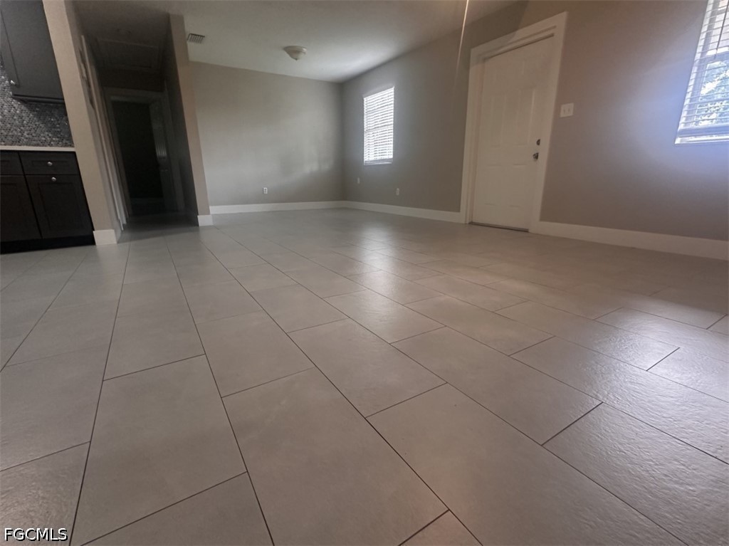 1665 Moreno Ave Property Photo 8