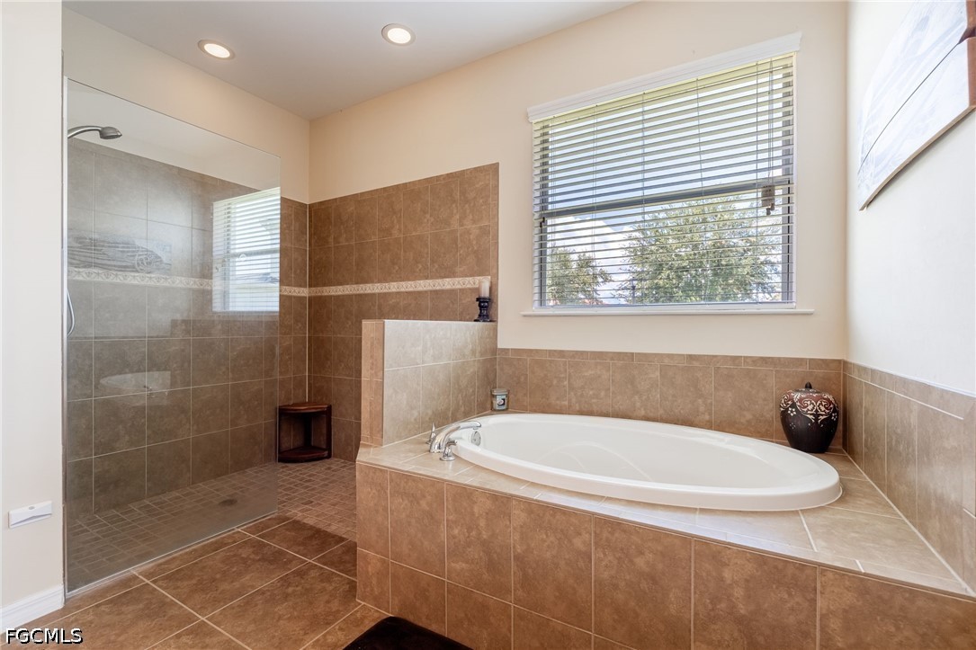 2466 Ashbury Cir Property Photo 22