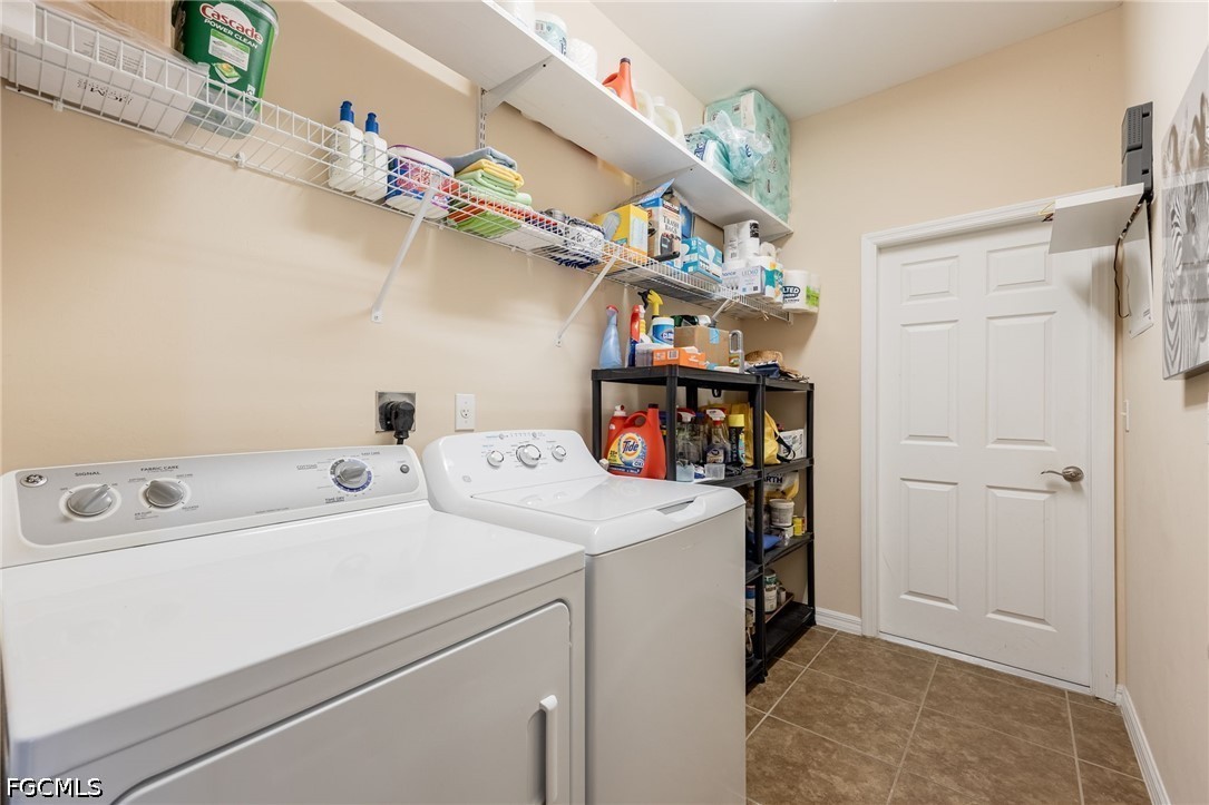 2466 Ashbury Cir Property Photo 26
