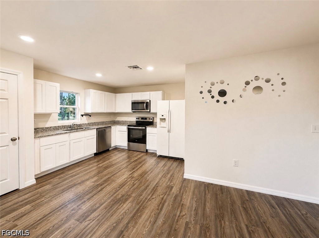 936 Panda Dr Property Photo 3