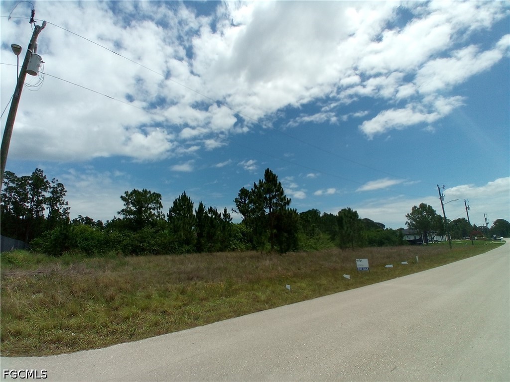 1021 Winters St E Property Photo 6