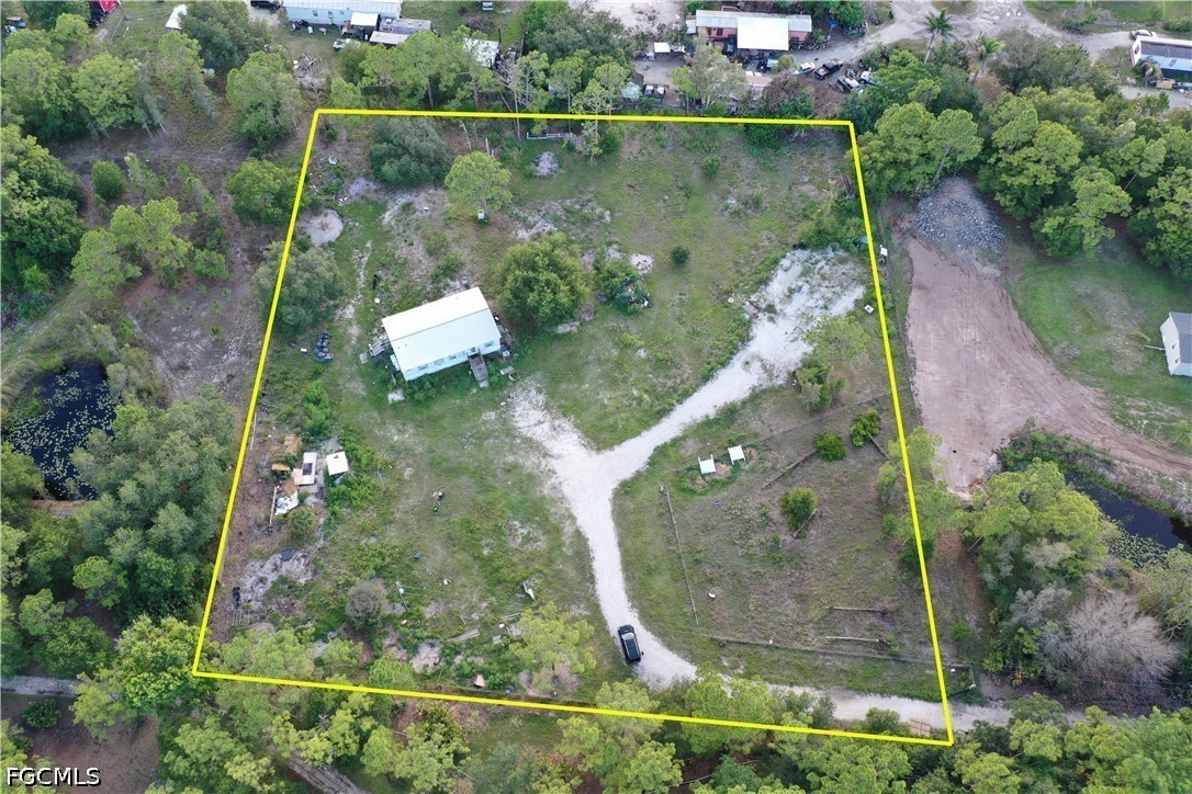 673 Evans Rd Property Photo 2