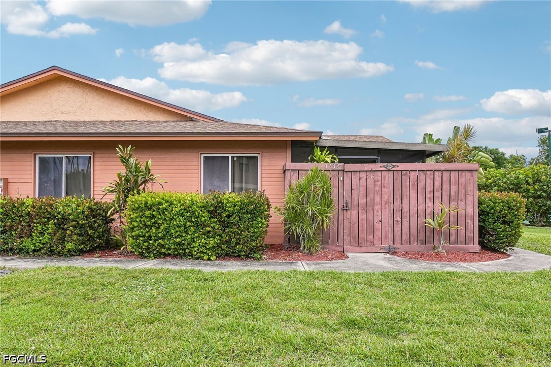 17327 Birchwood Ln Property Photo 2