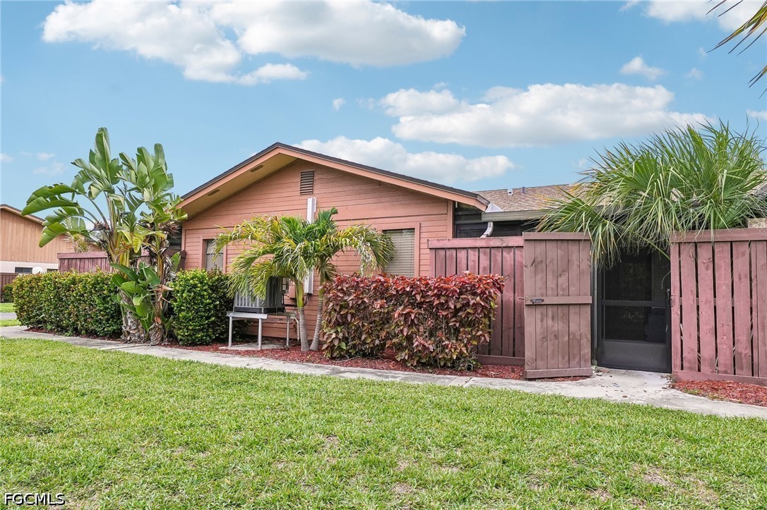 17327 Birchwood Ln Property Photo 4