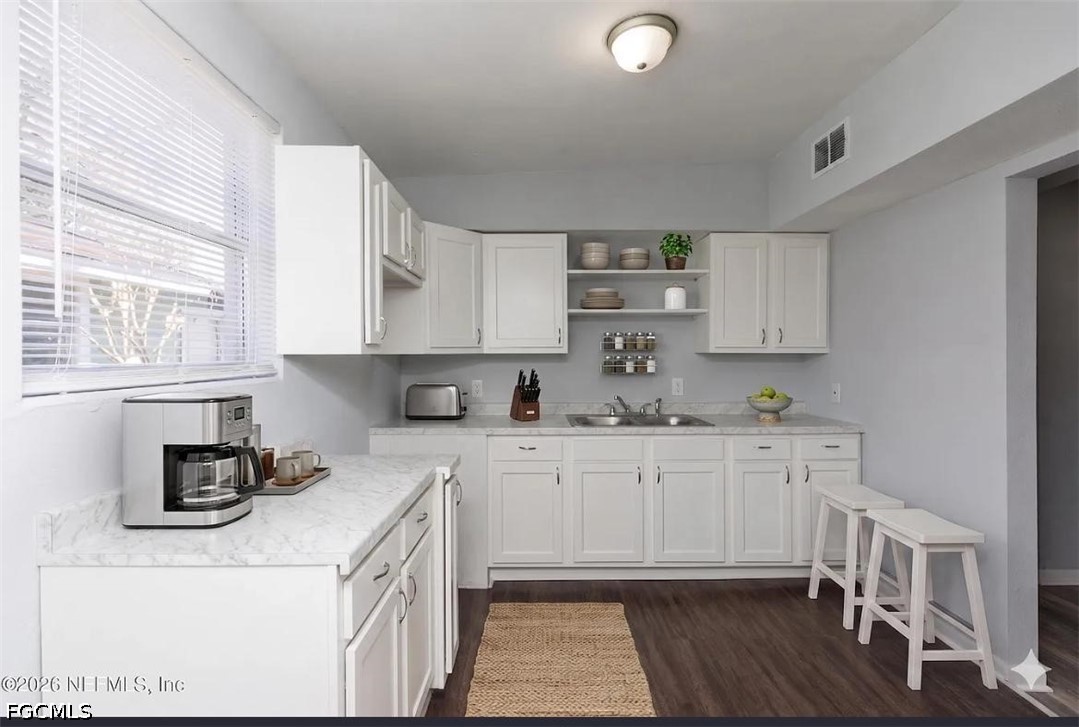 1539 Union St Property Photo 4