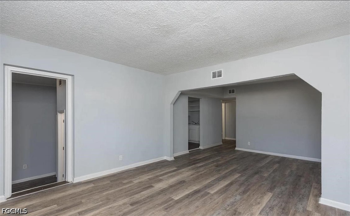 1539 Union St Property Photo 8