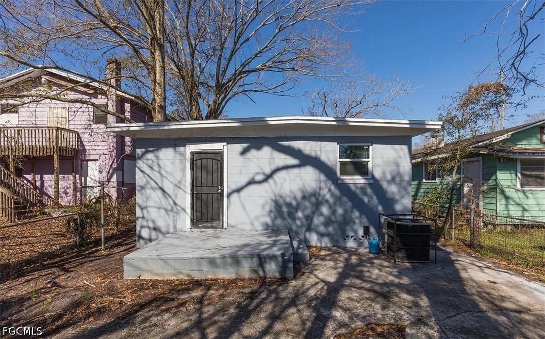 1539 Union St Property Photo 15