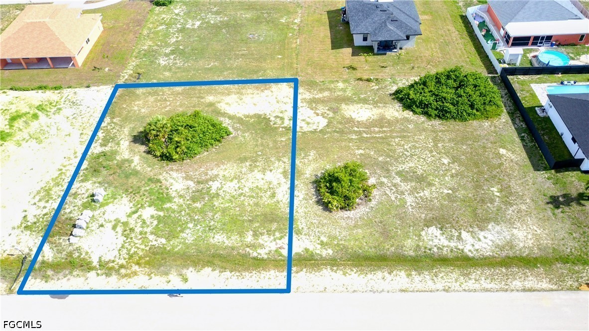 1238 Nw 24th Ter Property Photo 3