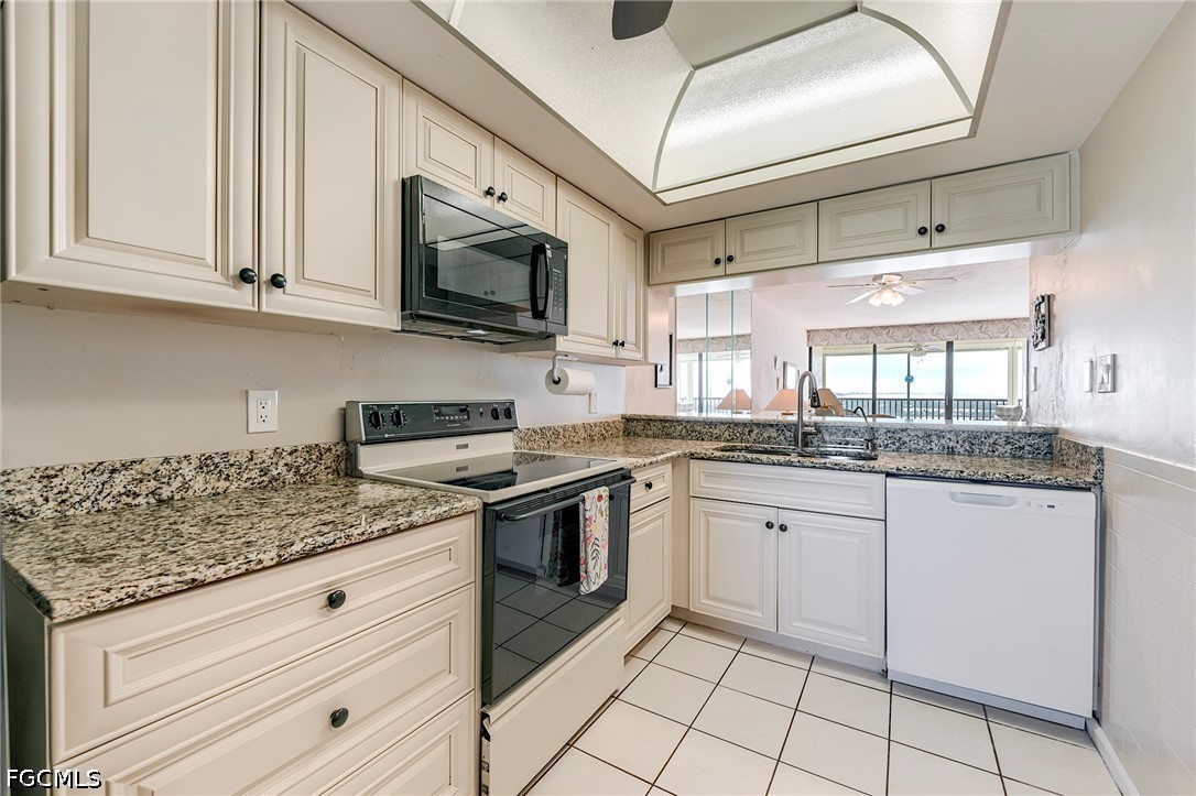 8400 Estero Blvd 903 Property Photo 14