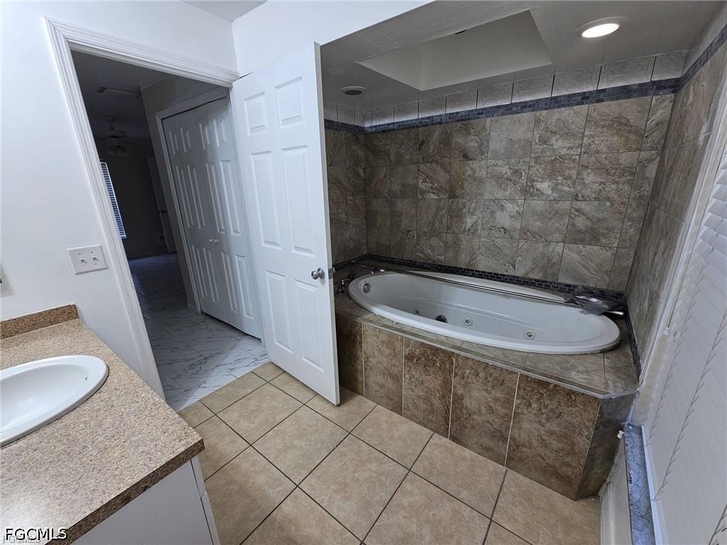 3005 40th St W Property Photo 10